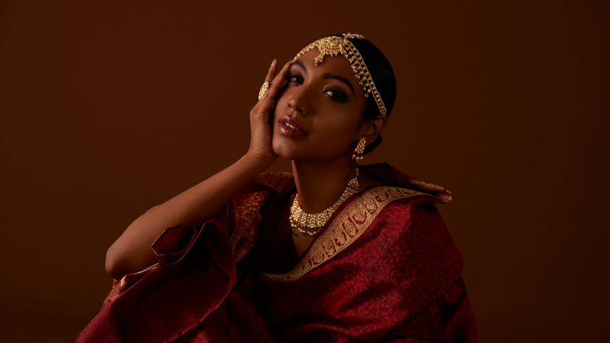Astrological Benefits of Wearing Gold and Silver Together&nbsp